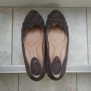New - Brown flats size 9